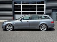 Occasion BMW 523 Executive 177 PK (130 kW) 2005 Grijs, metallic lak Stationwagen