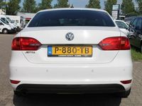 tweedehands VW Jetta Whiteline Navi Sport Huurkoop Inruil APK Garantie