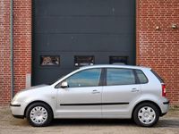 Occasion VW Polo Highline 64 PK (47 kW) 2002 Grijs Hatchback