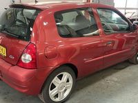 tweedehands Renault Clio II 1.2-16V Authentique *apk:03-2025*