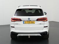 tweedehands BMW X5 xDrive45e High Executive M-Sport | Sky Lounge Panormadak | Trekhaak | Laser Licht | Luchtvering | Stoel&Stuurverwarming | Navigatie | Parkeercamera 360° | Rijassistent-Systeem | Shadowline | 22" Lichtmetaal |