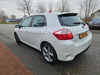 Occasion Toyota Auris Executive 99 PK (72 kW) 2011 Wit Hatchback