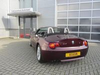 tweedehands BMW Z4 Roadster 2.2i / 6 cil. / Merlot Red Metallic