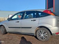 Occasion Ford Focus Ambiente 101 PK (74 kW) 2000 Grijs Hatchback