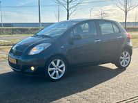 Occasion Toyota Yaris Comfort 99 PK (72 kW) 2010 Zwart Hatchback