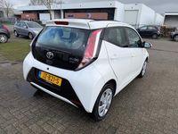 Occasion Toyota Aygo X-wave 69 PK (50 kW) 2016 Wit Hatchback