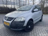 Occasion VW Fox 54 PK (39 kW) 2006 Grijs (metallic) Hatchback
