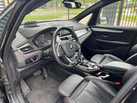 tweedehands BMW 220 2-serie Active Tourer i Sport Line | Trekhaak afneembaar | Adaptive Cruise | Sportstoelen Leder | Memory | Camera | Head-up Display |
