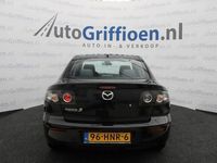 tweedehands Mazda 3 1.6 Active keurige sedan met trekhaak