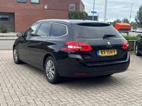 tweedehands Peugeot 308 SW 1.2 PureTech Blue Lease Premium Navigatie Panoramadak Dab Parkeersensoren v+a Carplay Lmv Historie aanwezig NL auto