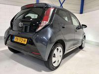 Occasion Toyota Aygo 69 PK (50 kW) 2017 Grijs (metallic) Hatchback