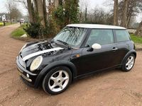 Occasion Mini Cooper Pepper 116 PK (85 kW) 2004 Zwart Hatchback
