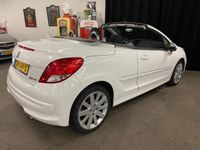 tweedehands Peugeot 207 CC 1.6 VTi Griffe Cabrio AIRCO