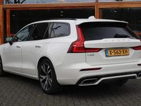 tweedehands Volvo V60 T6 Hybride AWD R-Design | Stuurverwarming | On-Call | Camera | Harman/Kardon | Trekhaak 2000kg |