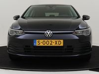 tweedehands VW Golf VIII 1.0 TSI Life Business | Achteruitrijcamera | Dodehoek detectie | Stoelverwarming | Navigatie | Sfeerverlichting | Adaptieve Cruise control | Draadloze telefoonlader |