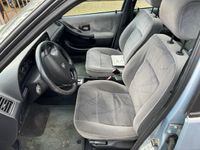 tweedehands Peugeot 306 1.6 XT, '01, automaat, trekhaak, airco, in een keu