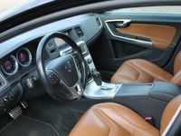 tweedehands Volvo V60 2.0T R-DESIGN AUTOMAAT/ LEDER- NAVI- XENON- AFN.TREKHAAK- PERFECT ONDERHOUDEN !