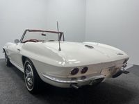 tweedehands Corvette Stingray C2/ 1963 / Cabriolet / Ermine White / Matching Nr's 250 BHP / 327Cu / 5,4 Liter / V8 / Automatic