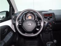 tweedehands Toyota Aygo 1.0 VVT-i x-fun Airco garantie tot 5-2030!