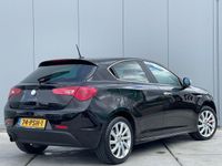 tweedehands Alfa Romeo Giulietta 1.4 T Distinctive | Navi | Half leder | PDC | Clim