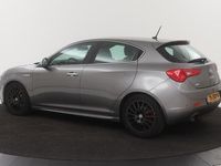 tweedehands Alfa Romeo Giulietta 1.4 T Executive | Leder | PDC | Navigatie | Climate control