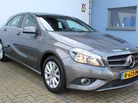 tweedehands Mercedes A180 | Incl. 1 jaar Garantie | Navigatie | Airco | Stoelverwarming | Trekhaak afneembaar | Zwarte hemelbekleding | 16 Inch LMV | Centrale vergrendeling met afstandsbediening | Half lederen bekleding |