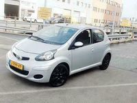 Occasion Toyota Aygo 68 PK (50 kW) 2010 Grijs Hatchback