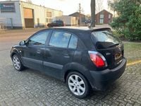 Occasion Kia Rio 97 PK (71 kW) 2008 Zwart (metallic) Hatchback