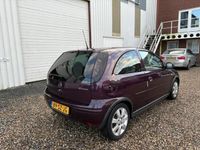 Occasion Opel Corsa 80 PK (58 kW) 2006 Paars Hatchback