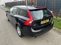 tweedehands Volvo V60 1.6 T4 Kinetic / AUTOMAAT / NAVI / CRUISE / AIRCO