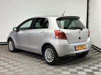 tweedehands Toyota Yaris 1.3 VVTi Dynamic 5-drs Airco LM15" NL Auto