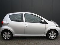 Occasion Toyota Aygo 68 PK (50 kW) 2008 Grijs (metallic) Hatchback