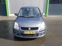 tweedehands Suzuki Swift 1.3 Shogun in zeer goede staat en technisch perfect onderhouden. Airco LM velgen