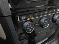 Occasion VW Golf VII Highline 123 PK (90 kW) 2014 Blauw (metallic) Hatchback