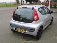Occasion Peugeot 107 68 PK (50 kW) 2007 Grijs Hatchback