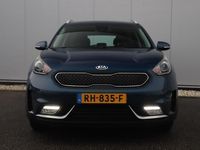 tweedehands Kia Niro - 1.6 GDi Hybrid ExecutiveLine Trekhaak Half Leder Navigatie Camera Clima Cruise Carplay Android PDC Lane Assist 16 inch LMV