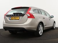 tweedehands Volvo V60 1.6 T3 Summum | Navigatie | Leder | Climate Control | Trekhaak | Bestuurdersstoel elektrisch + memory |