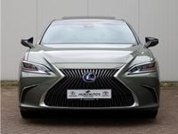 Occasion Lexus ES300H President Line 218 PK (160 kW) 2020 Groen (metallic) Sedan