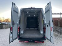 tweedehands VW Crafter 35 2.0 TDI 177pk L4H4 comfort Automaat, Navi, Cruise