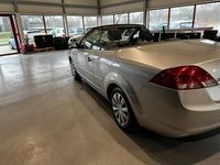 tweedehands Ford Focus Cabriolet Coupé- 2.0 Titanium / Automaat / Clima / Cruise / Hardtop / Navi / Leder / Stoelverwarming / APK / Trekhaak /