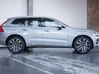 tweedehands Volvo XC60 Recharge T6 Automaat AWD Plus Bright | Tailor Wool Blend bekleding | Trekhaak elektrisch uitklapbaar | Luchtvering | 1e eigenaar | All-season banden | Longe Range | 21'' Lichtmetalen velgen
