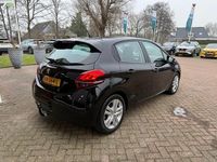 Occasion Peugeot 208 Signature Sky 110 PK (80 kW) 2019 Zwart Hatchback