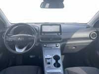 tweedehands Hyundai Kona EV Fashion 64 kWh Automaat / Subsidie mogelijk € 2.000 / Head up display HUD / Navi / Camera / Apple Carplay Android /