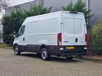 tweedehands Iveco Daily 35S18 3.0 177pk L3H3 *1e EIG* |Navi|Camera|3500kg Trekvermogen|Standkachel|GeveerdeStoel|NL-AUTO|3-persoons|