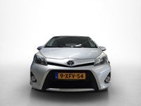 Occasion Toyota Yaris Hybrid 101 PK (74 kW) 2014 Grijs Hatchback