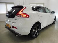 tweedehands Volvo V40 1.5 T3 Polar+ Sport Panodak | LMV 17"| Stof/leer |