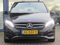 tweedehands Mercedes B180 Urban Night Automaat / Full LED / Apple Carplay +