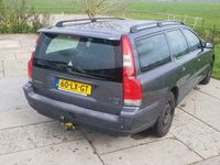 tweedehands Volvo V70 2.4 D5 AUT 2003 Grijs Airco/Cruise/Leder/Topstaat!