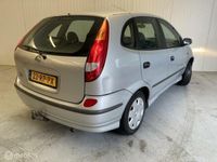 Occasion Nissan Almera Tino 116 PK (85 kW) 2005 Grijs MPV
