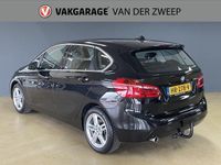 tweedehands BMW 216 2-SERIE Active Tourer d Corporate Lease Essential | Leder | Navi | Stoelverwarming